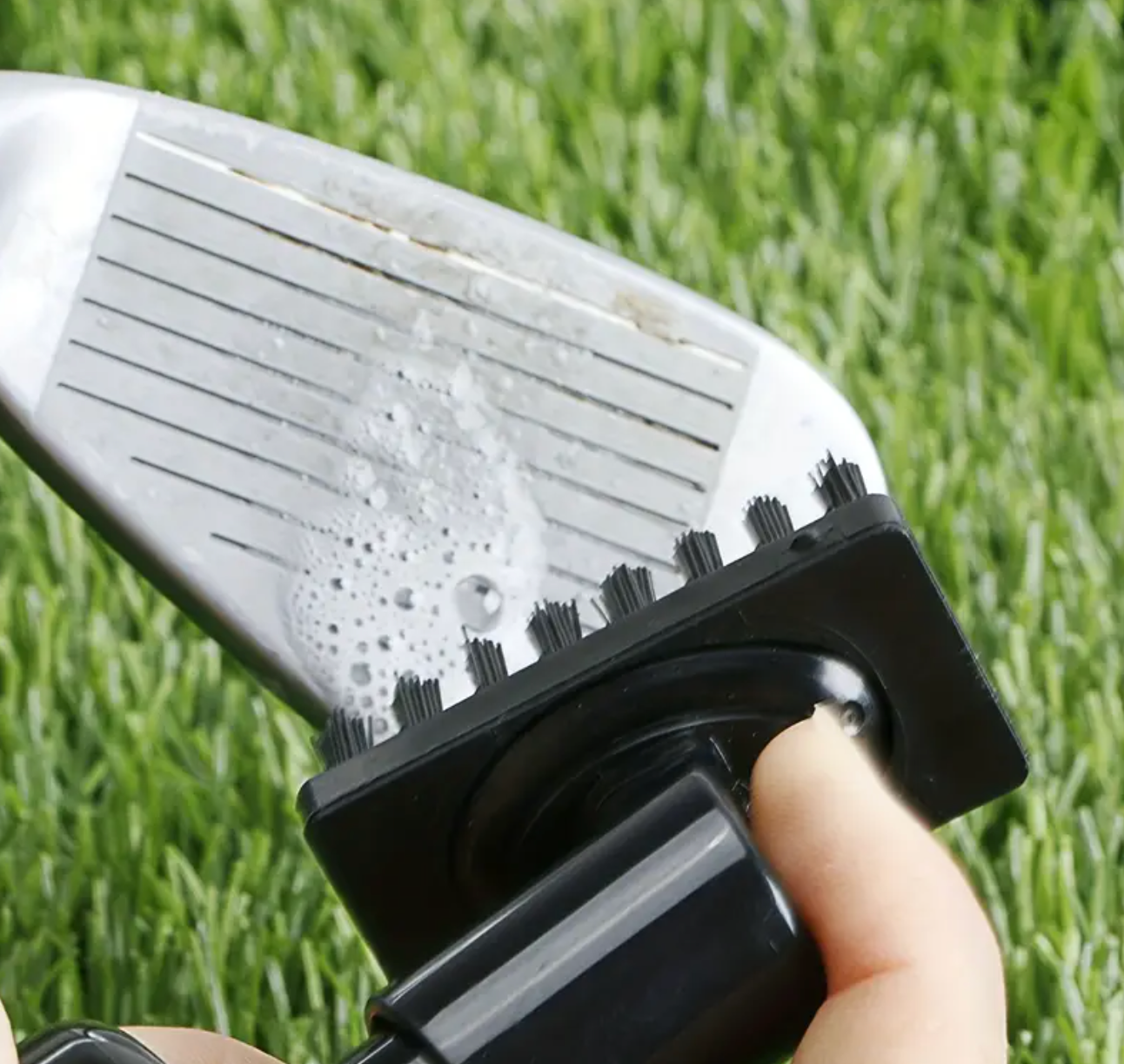 GOLF CLUB CLEANING TOOL